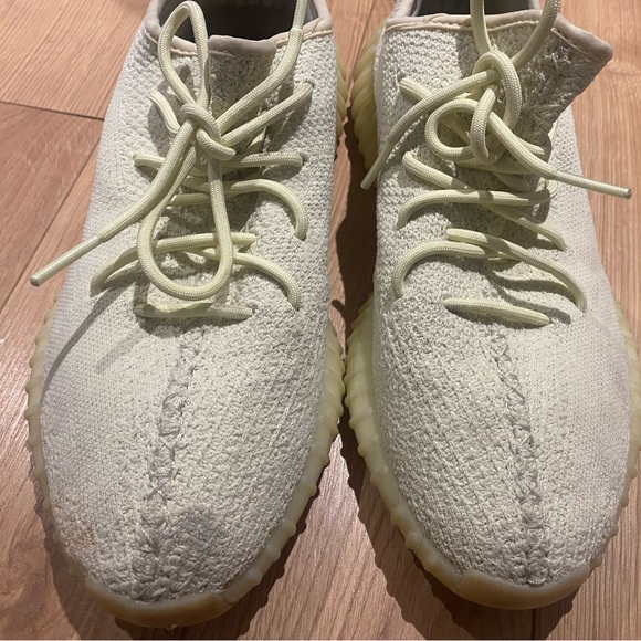 YEEZY BOOST 350 V2 BUTTERS - Picture 3 of 6